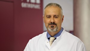 Χειρουργός σπονδυλικής στήλης Dr. Χριστόπουλος Γερμανία