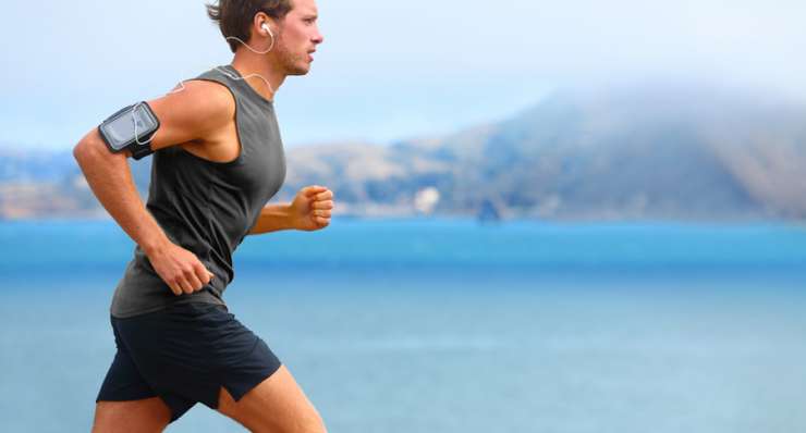 Πόνος στην πλάτη κατά το τρέξιμο – Το τζόκινγκ ωφελεί ή όχι την πλάτη?
